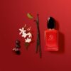 Mirisne note Armani Si Passione Intense – crna ribizla, jasmin, vanila, pačuli