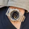 G-SHOCK GBD-800UC-5ER digitalni LCD brojčanik sa LED osvetljenjem. Slika na ruci
