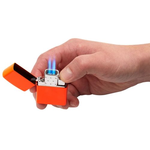 Prikaz u upaljaču/breneru: ZIPPO gas uložak 65827 – umetnut u upaljač ili brener