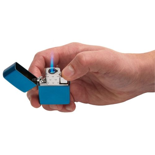 Prikaz u upaljaču/breneru: ZIPPO gas uložak 65826 – umetnut u upaljač ili brener