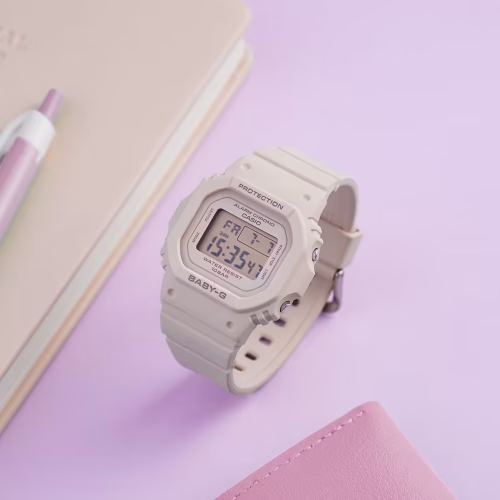 Casio BABY-G BGD-565-4ER zenski rucni sat toptaurus.rs. 2 Ambijentalni pogled na Casio BABY-G BGD-565-4ER sa 42mm prečnikom kućišta