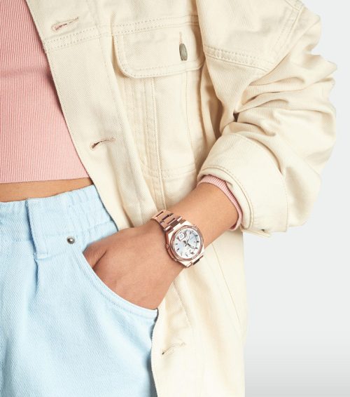 Casio BABY-G MSG-B100DG-4AER zenski rucni sat toptaurus.rs 2 Casio BABY-G MSG-B100DG-4AER ženski sportski sat sa roze zlatnim dizajnom na ruci.