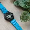 Casio W-219H-2A2VEF digitalni sportski muski sat toptaurus.rs 1 Ambijentalni pogled odozgo na Casio W-219H-2A2VEF sa prečnikom kućišta od 47mm.