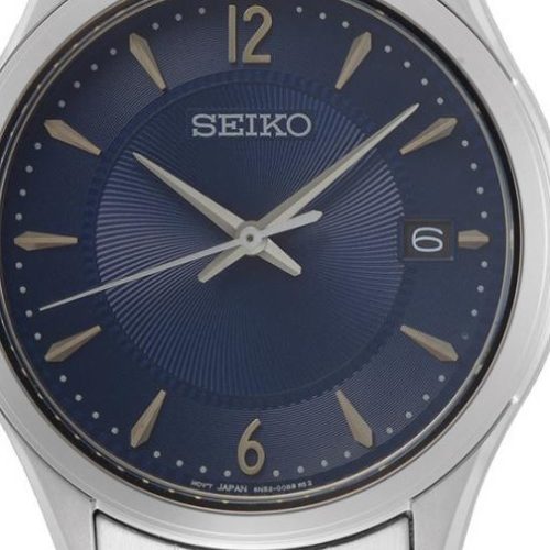 Detalj čeličnog kućišta SEIKO Classic SUR419P1 sa prečnikom od 39 mm i safirnim staklom