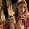 Samouverena žena nosi Gucci Guilty Absolute Pour Femme – miris koji slavi smelu ženstvenost i individualnost.
