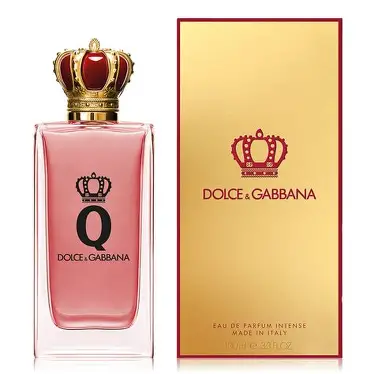 Dolce & Gabbana Q Intense parfem – tamna tečnost boje trešnje i luksuzno pakovanje