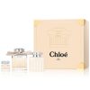 Chloé poklon set sa 100 ml EDP, 5 ml mini parfemom i 100 ml balzamom za telo u elegantnom poklon pakovanju.