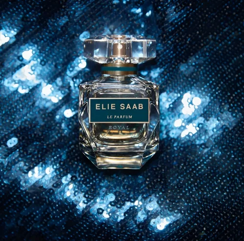 Elie Saab Le Parfum Royal EDP parfem u elegantnom i luksuznom ambijentu