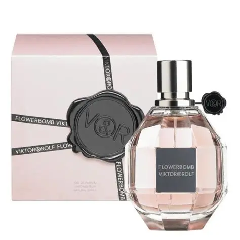 Viktor & Rolf Flowerbomb EDP pakovanje – elegantna roze kutija sa crnom mašnom, prepoznatljivim dizajnom koji naglašava luksuz i glamur parfema.