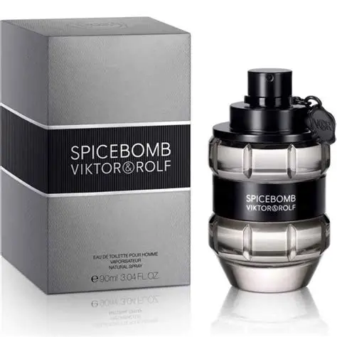 Viktor & Rolf Spicebomb EDT pakovanje – elegantna, tamna i prepoznatljiva kutija koja prati snažan, luksuzan i začinski identitet mirisa.
