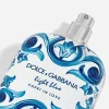 Detalj bočice Dolce & Gabbana Light Blue Capri In Love sa prepoznatljivim dizajnom