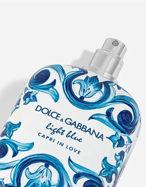 Detalj bočice Dolce & Gabbana Light Blue Capri In Love sa prepoznatljivim dizajnom