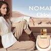 Piramida mirisnih nota Chloé Nomade EDP. Slika sa zenom u preriji, realizam, konji koji trce