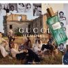 Gucci Mémoire d’une Odeur unisex parfem – elegantan i eteričan miris predstavljen u nežnom, umetničkom ambijentu koji odražava spokoj, prirodnost i univerzalnu privlačnost parfema. Gucci reklama u logo