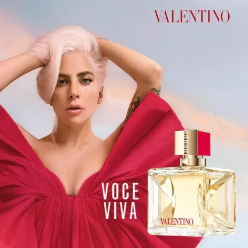 Valentino Voce Viva EDP bočica ženskog parfema i Lady Gaga