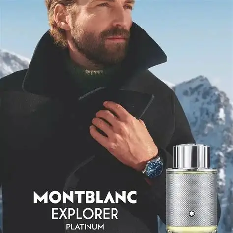 Mont Blanc Explorer Platinum luksuzni parfem za muškarce slika sa muskarcem u planinama