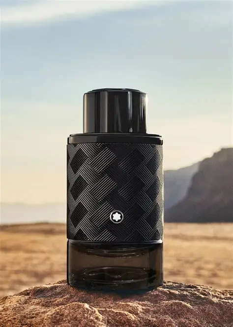 Mont Blanc Explorer Extreme EDP toptaurus.rs 6 Muški parfem Mont Blanc Explorer Extreme slika u pustinji