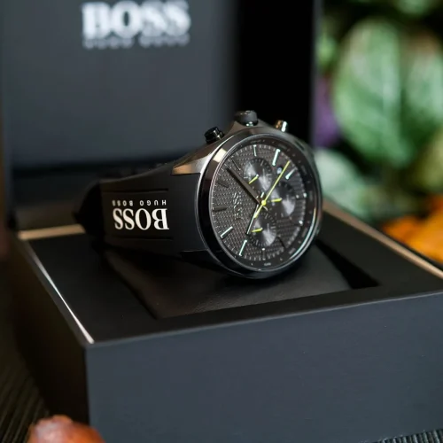 HUGO BOSS 1513859 Distinct muški sat toptaurus.rs 3 Hugo Boss 1513859 Distinct profil sata veliko crno čelično kućište u kutiji