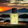 Alt: Versace L Homme EDT u elegantnom ambijentu – idealan parfem za poslovne prilike