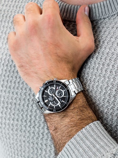 CASIO EDIFICE EFR-552D-1AVUEF muški sat mineralno staklo, sat na ruci muskarca