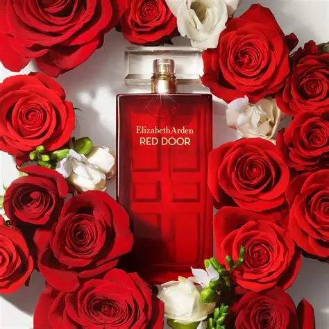 Detalj bočice Red Door EDT – cvetno-orijentalni ženski parfem Elizabeth Arden