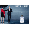 Givenchy Gentlemen Only EDT elegantna bočica parfema i muskarac sa kisobranom i zena