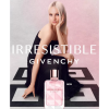 Givenchy Irresistible Very Floral Eau de Parfum ženski parfem bočica i zena plavusa