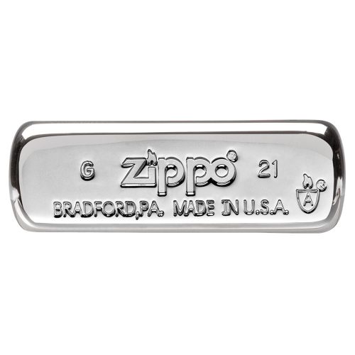 Detalji površine: ZIPPO Armor 167 – detaljan prikaz donje strane visokog sjaja (High Polish Chrome)