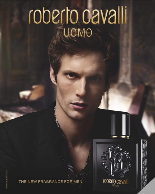 Roberto Cavalli Uomo EDT muski parfem toptaurus.rs 2 Roberto Cavalli Uomo parfem detalj bočice luksuzni izgled muški parfem