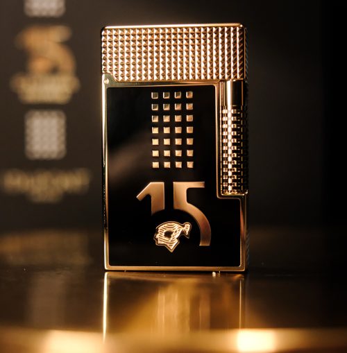 ST Dupont upaljač Le Grand Behike Black:Gold C23003CL toptaurus.rs 2 ST Dupont upaljač Le Grand Behike Premium S.T. Dupont upaljač za cigare