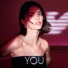 Armani Power of You EDP zenski parfem toptaurus.rs 2 Armani Power of You ženski parfem sa notama jasmina, cveta narandže i vanile, slika promo modela zene sa logom Armani