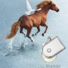 Hermès Voyage d’Hermès EDT – elegantna ambijentalna fotografija sa braon konjem i belom pticom