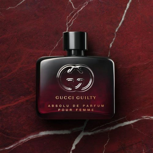 Gucci Guilty Absolu Pour Femme ženski parfem ambijentalna fotografija