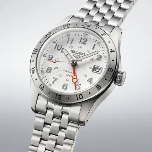 Seiko 5 Sports SSK059K1 GMT bočni profil čeličnog kućišta debljine 13,6 mm